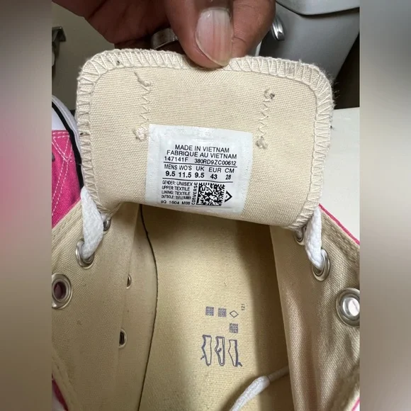 Converse All Star Chuck Taylor Hot Pink 💞Low Top Sneakers Womens 11.5 Mens 9.5 - Picture 6 of 16